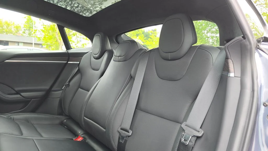 Used 2023 Stealth Gray Tesla  image 18