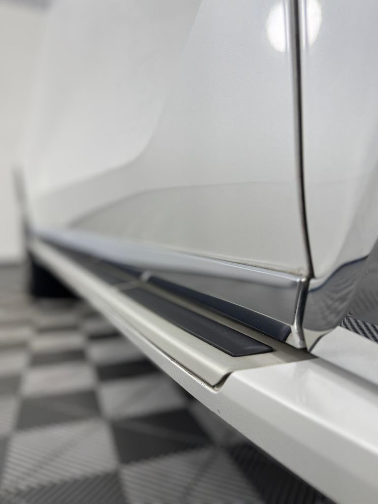 Used 2023 White Metallic BMW xDrive40i image 54