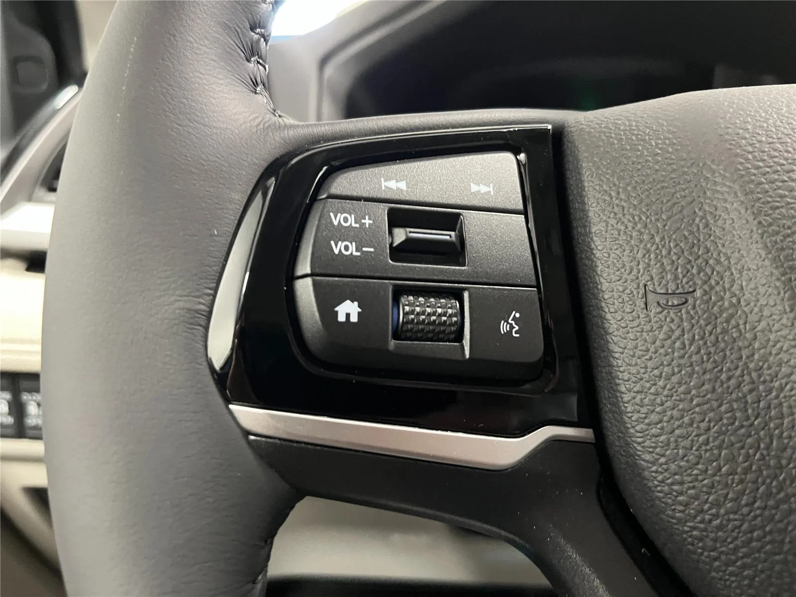 New 2026 Modern Steel Metallic Honda Touring image 18