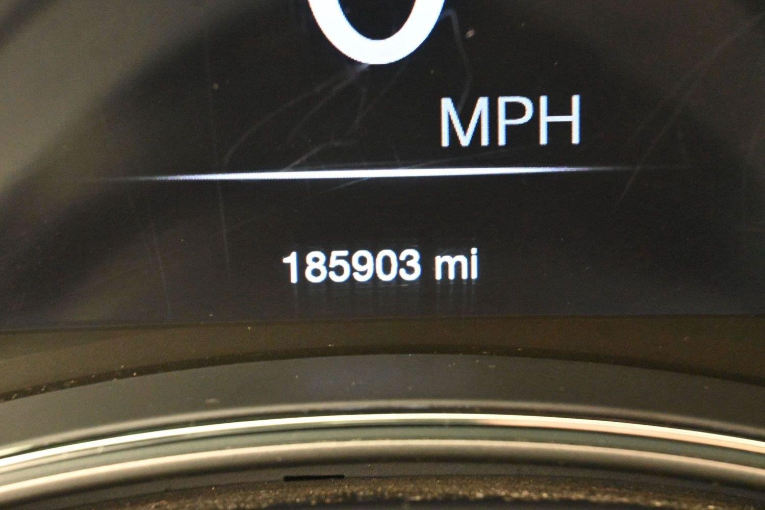 Used 2017 Diamond Black Crystal Pearlcoat Jeep Altitude image 20