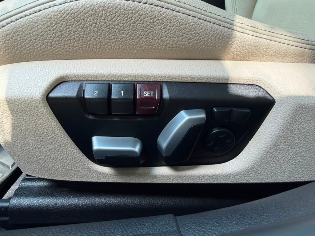 Used 2018 Gray BMW 340i image 13
