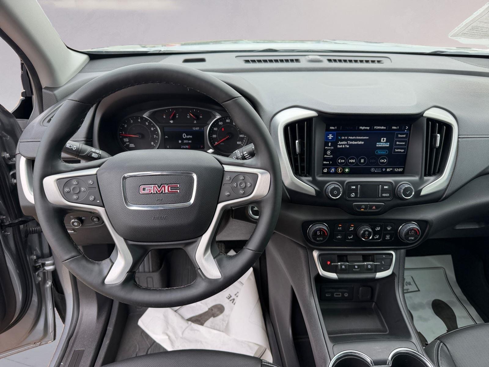 2024 GMC Terrain SLT - Photo 10