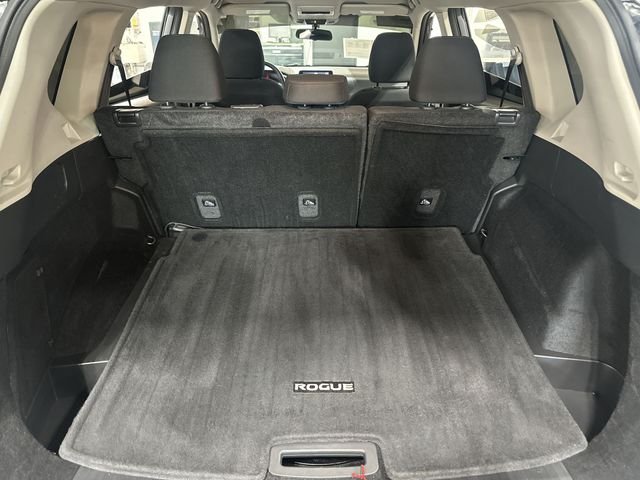 Used 2023 Gray Nissan S image 26