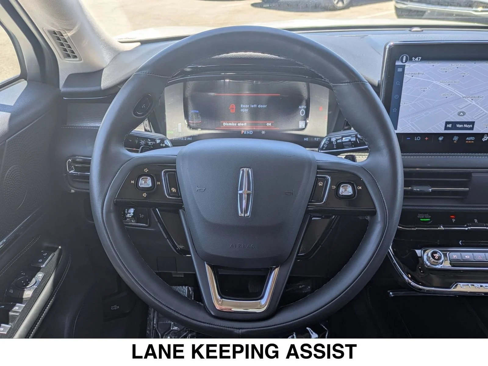 Used 2024 White Lincoln Grand Touring image 13