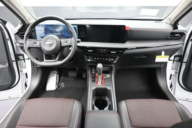 New 2026 Aspen White TriCoat Nissan SR image 25