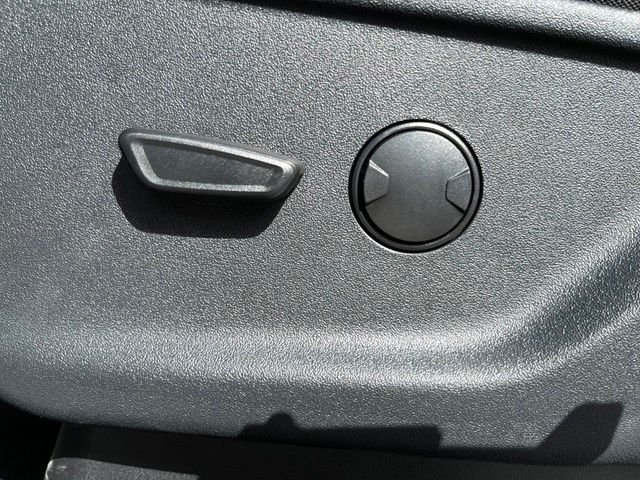New 2026 Oxford White Ford XLT image 13