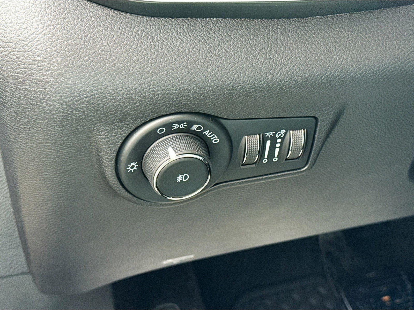 2023 Jeep Compass Latitude - Photo 10