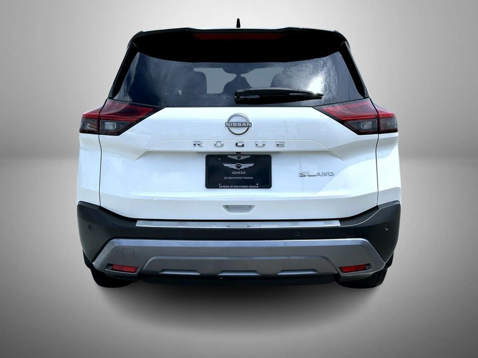 Used 2023 White Nissan SL image 6