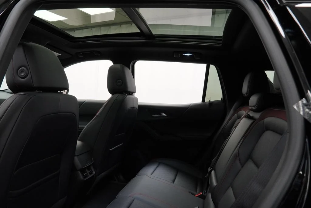 2027 Chevrolet Equinox RS - Photo 13