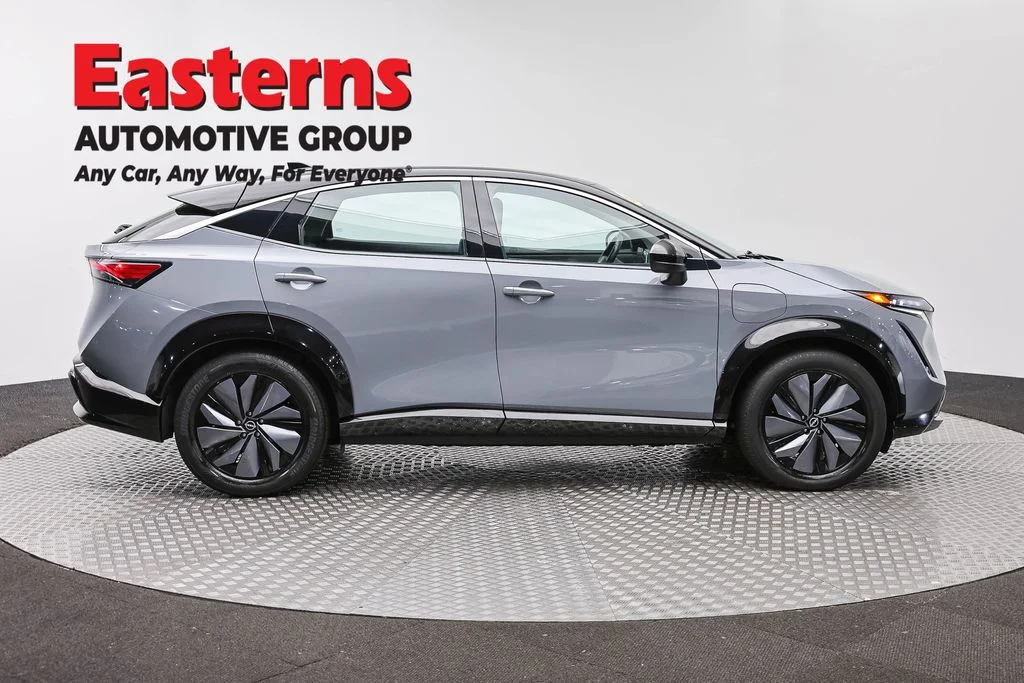 Used 2023 Gray Nissan ENGAGE image 4