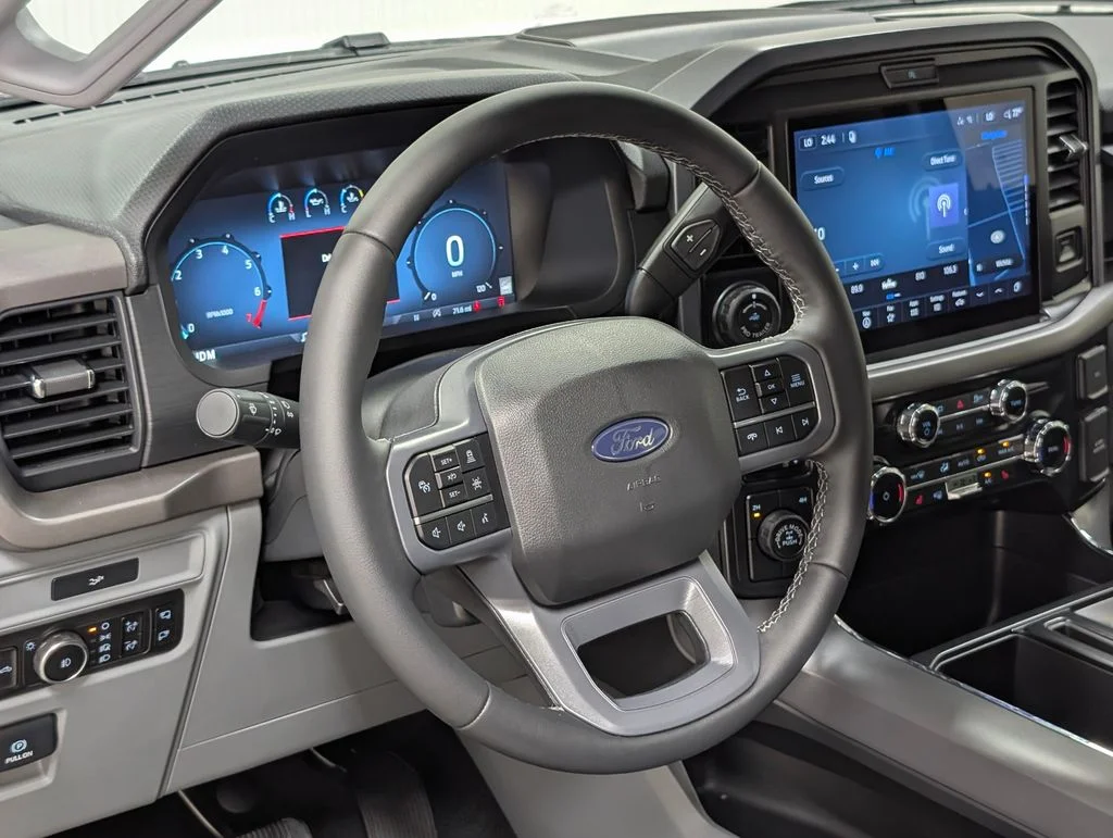 New 2026 Oxford White Ford XLT image 13