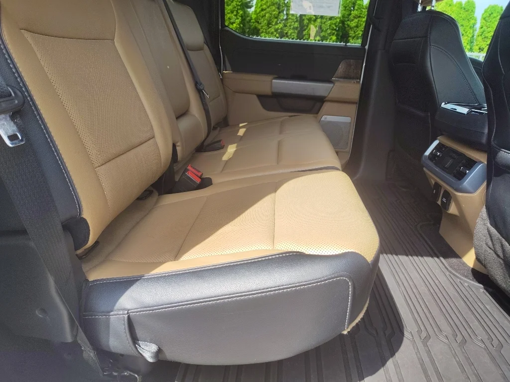 Used 2023 Oxford White Ford LARIAT image 13