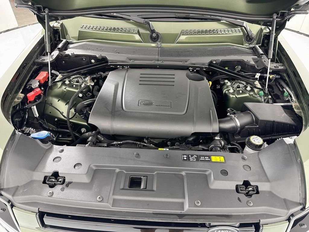 New 2026 Woolstone Green Land Rover S image 29