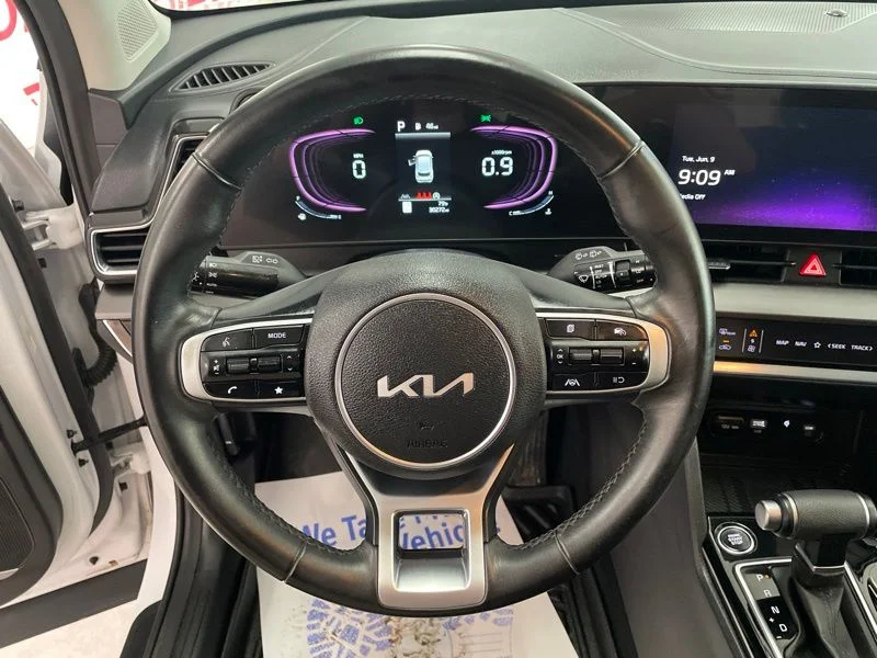 Used 2024 White Kia EX image 24