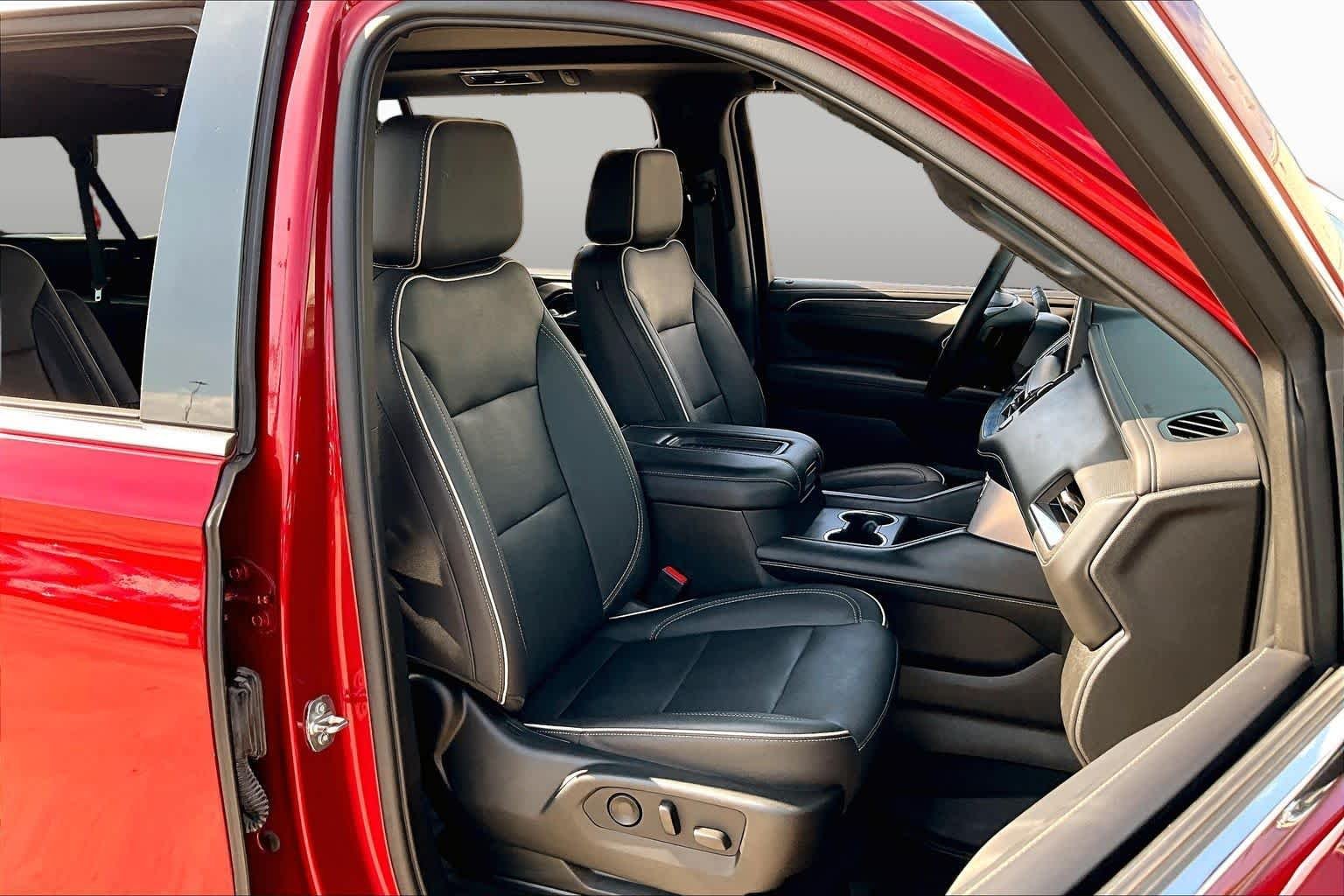 Used 2022 Cayenne Red Tintcoat GMC SLT image 9
