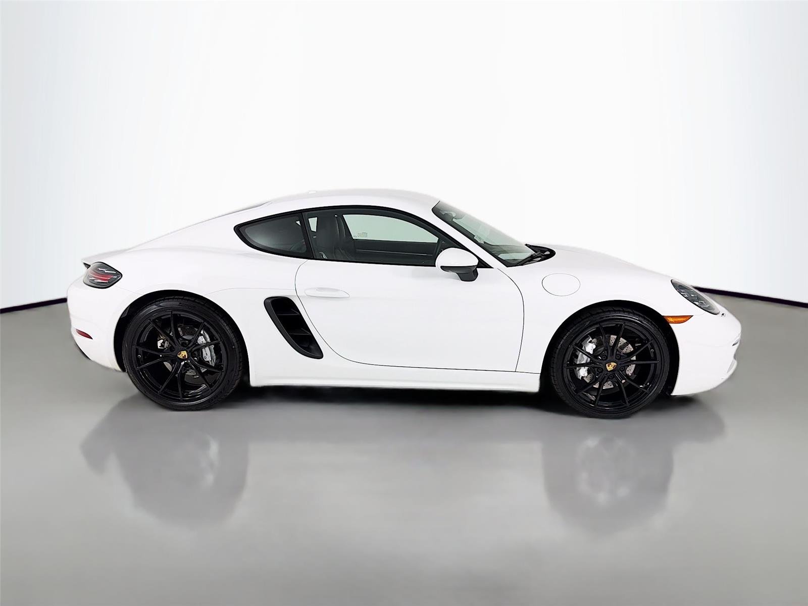 Used 2022  Porsche  image 23