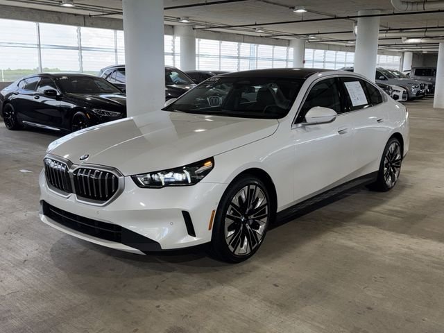 Certified Used 2026 Mineral White Metallic BMW 530i image 4