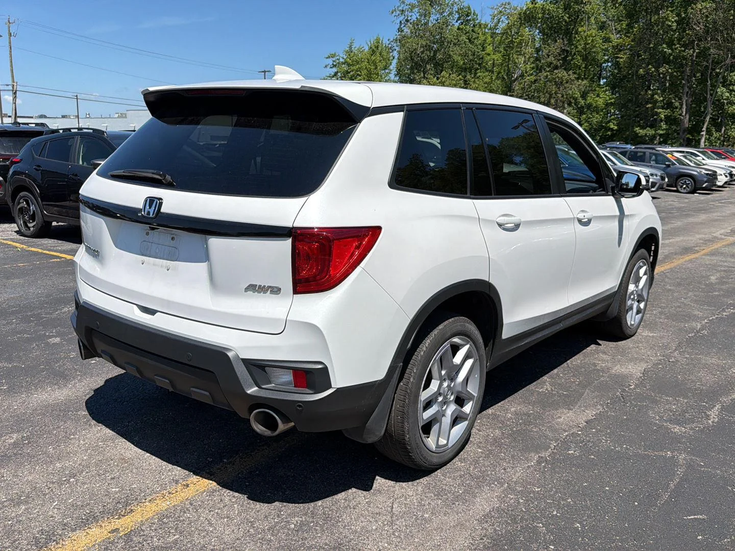 Used 2024 Platinum White Pearl Honda EX-L image 8