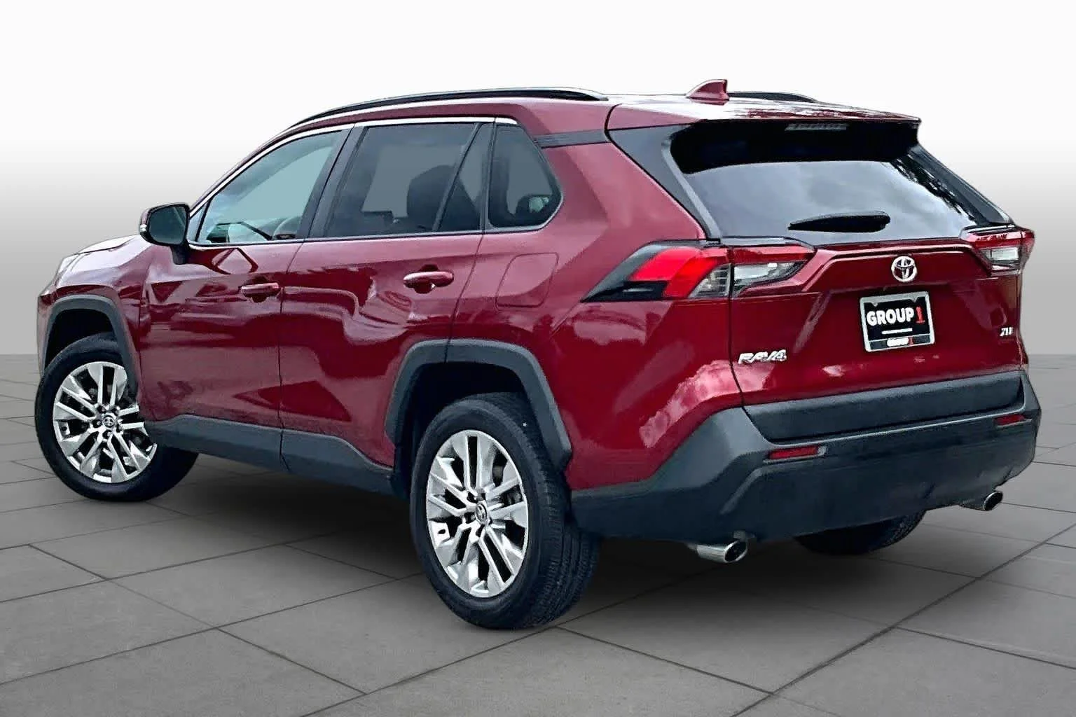 Used 2023 Ruby Flare Pearl Toyota XLE Premium image 12