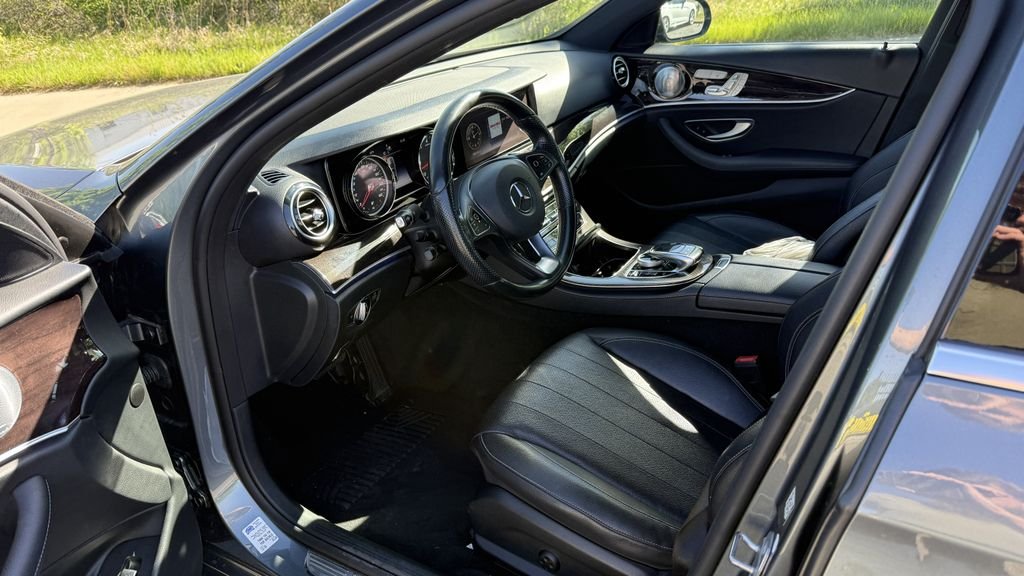 Used 2017 Gray Mercedes-Benz E 300 image 3