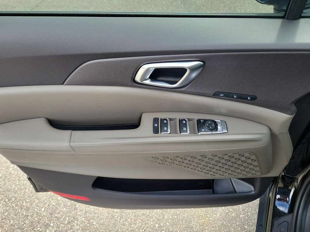 New 2026 Black Kia EX image 20