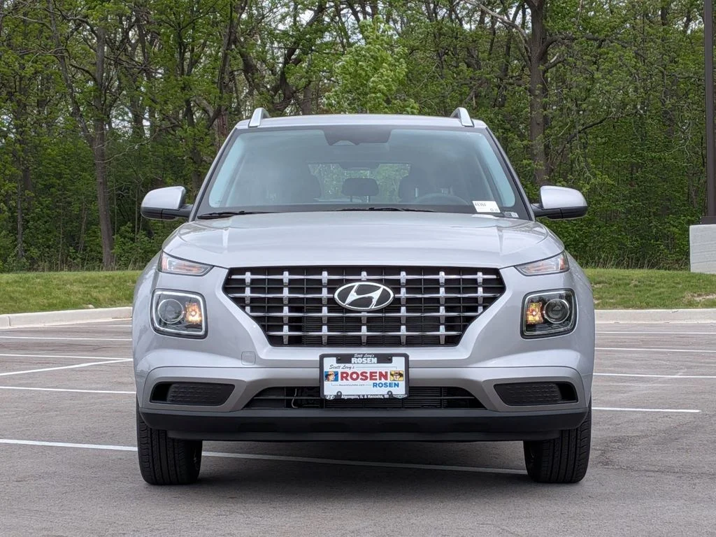 New 2026 Silver Hyundai SEL image 2