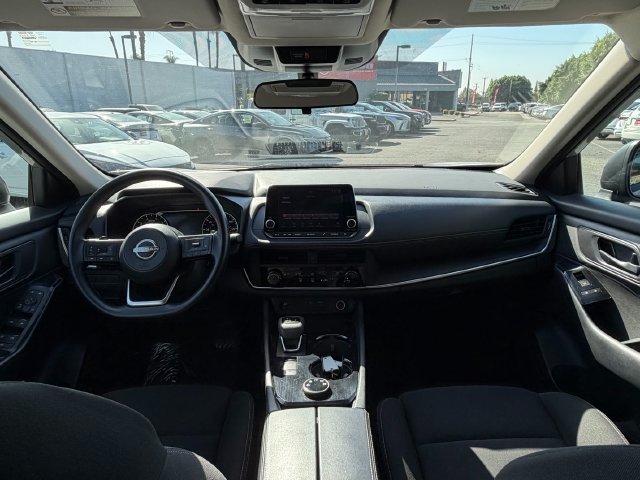 Used 2024 Silver Nissan S image 31