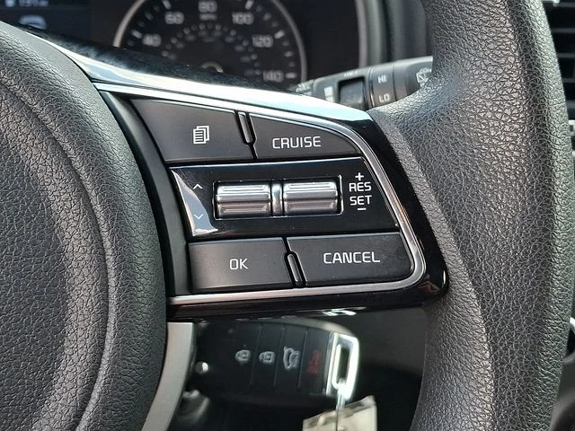 Used 2020 Red Kia LX image 22
