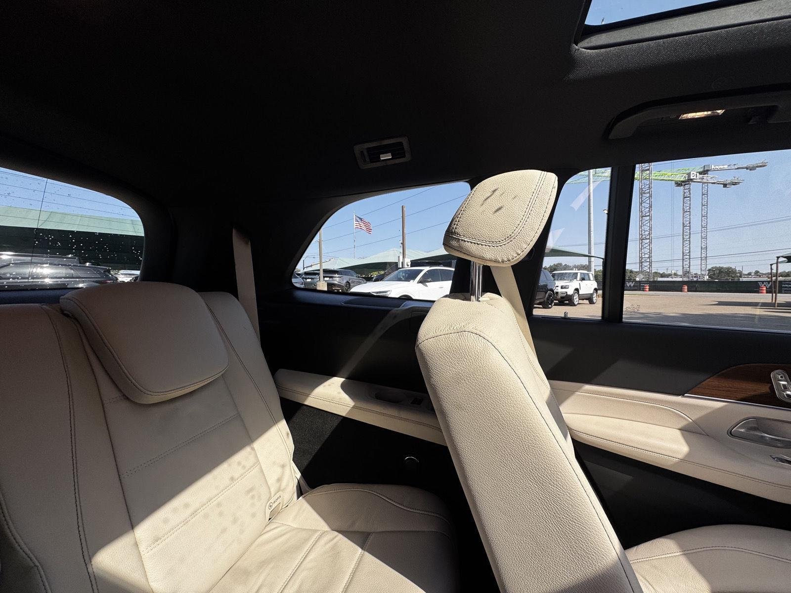 Used 2025 Moonlight White Metallic Mercedes-Benz GLS 450 4MATIC® image 21