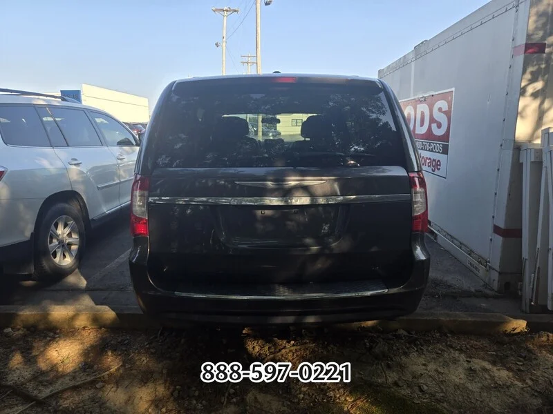 Used 2016 Crystal Metallic CHRYSLER Touring image 6