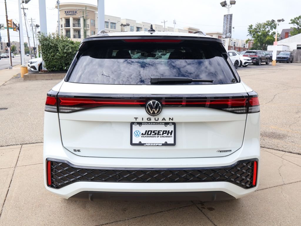 New 2026 White Volkswagen 2.0T SE R-Line Black image 4