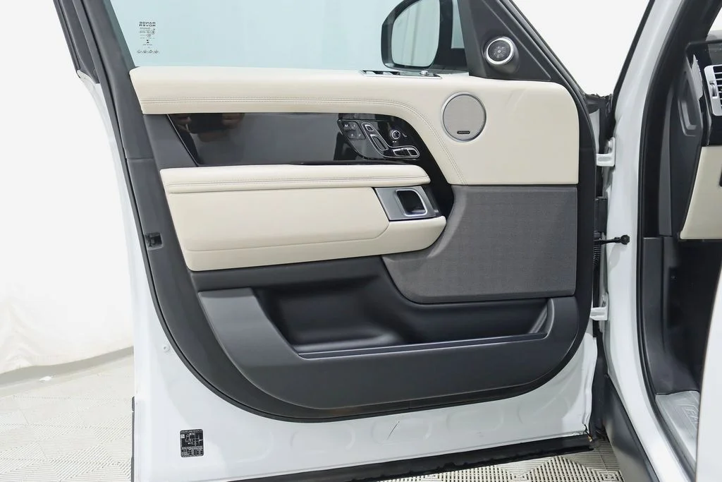 Used 2022  Land Rover Westminster image 32