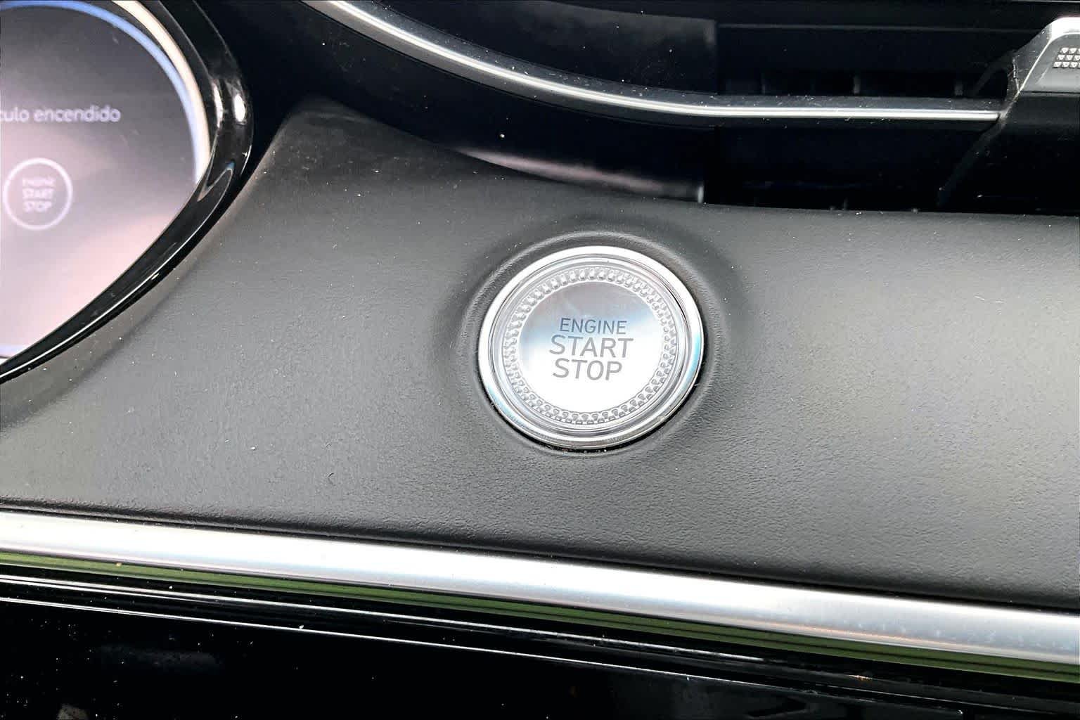 Used 2024 Capri Blue Genesis 2.5T image 31