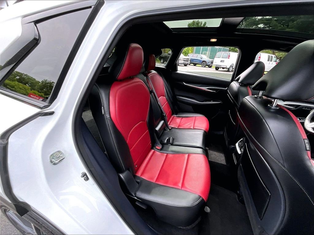 Used 2024 White INFINITI SPORT image 15