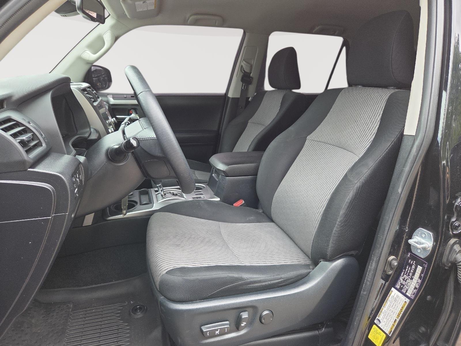 Used 2021 Midnight Black Metallic Toyota SR5 image 19