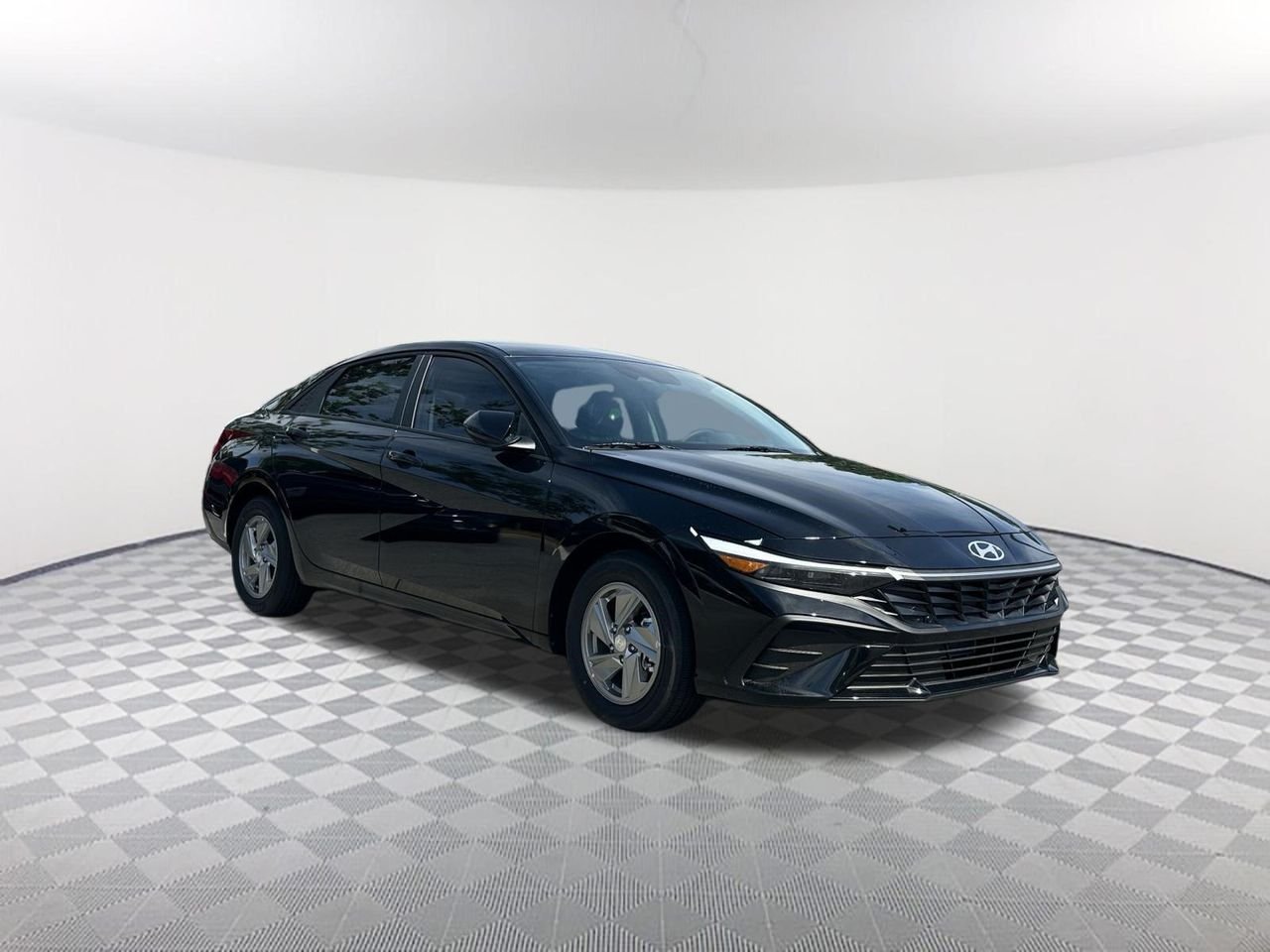 New 2026 Abyss Black Hyundai SE image 3