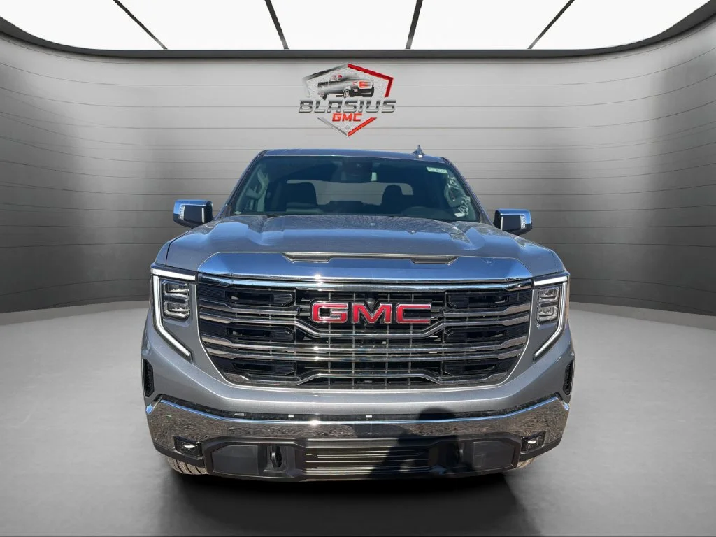2026 GMC Sierra 1500 SLT - Photo 8
