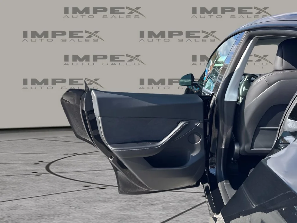 Used 2021 Black Tesla Long Range image 28