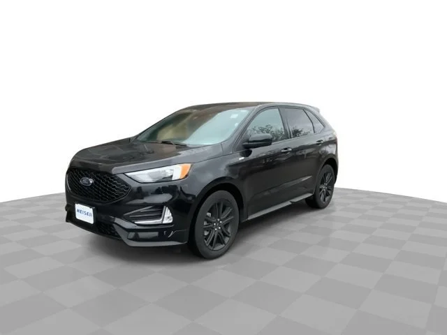 Used 2024 Agate Black Metallic Ford ST Line image 5