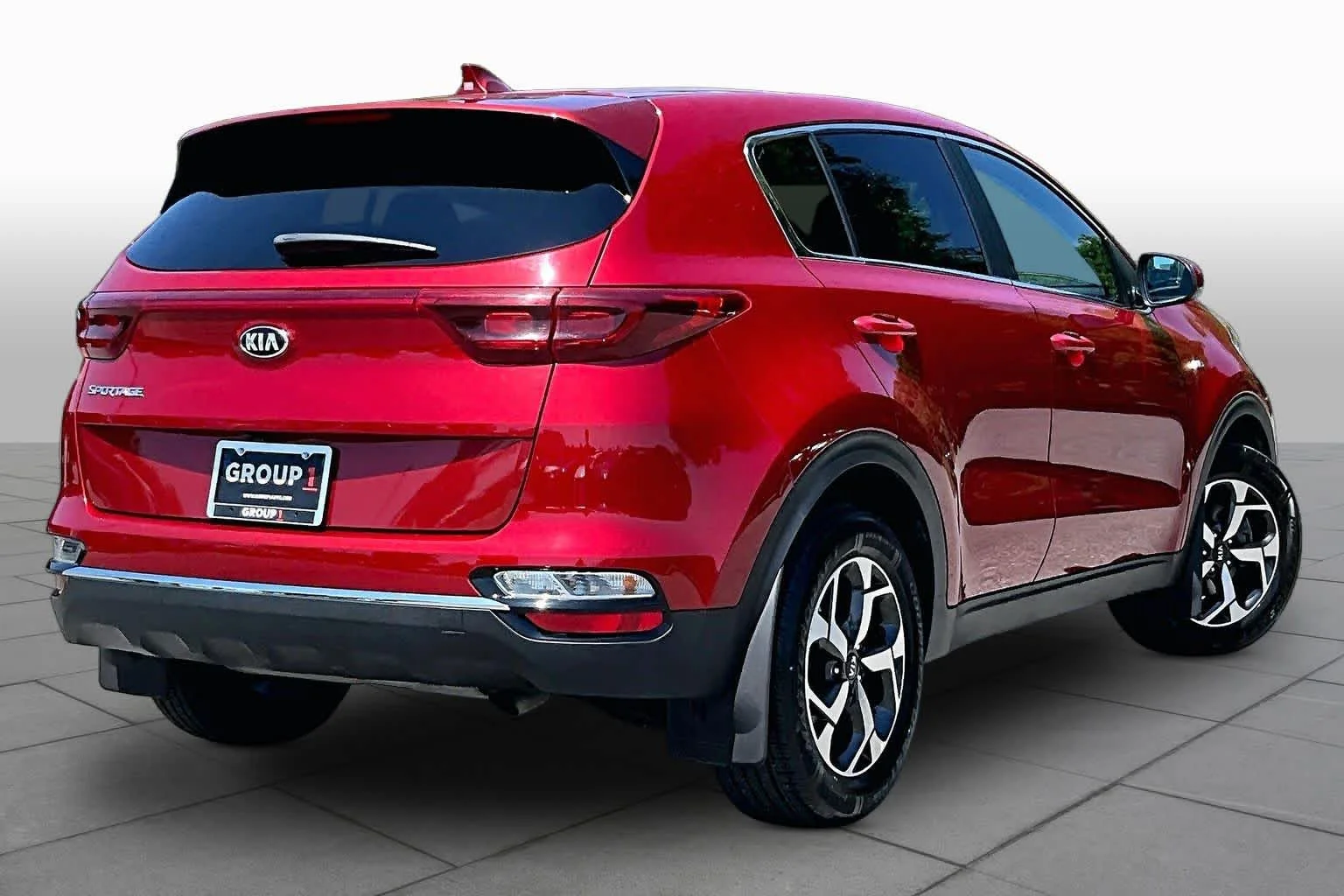 Used 2021 Hyper Red Kia LX image 13