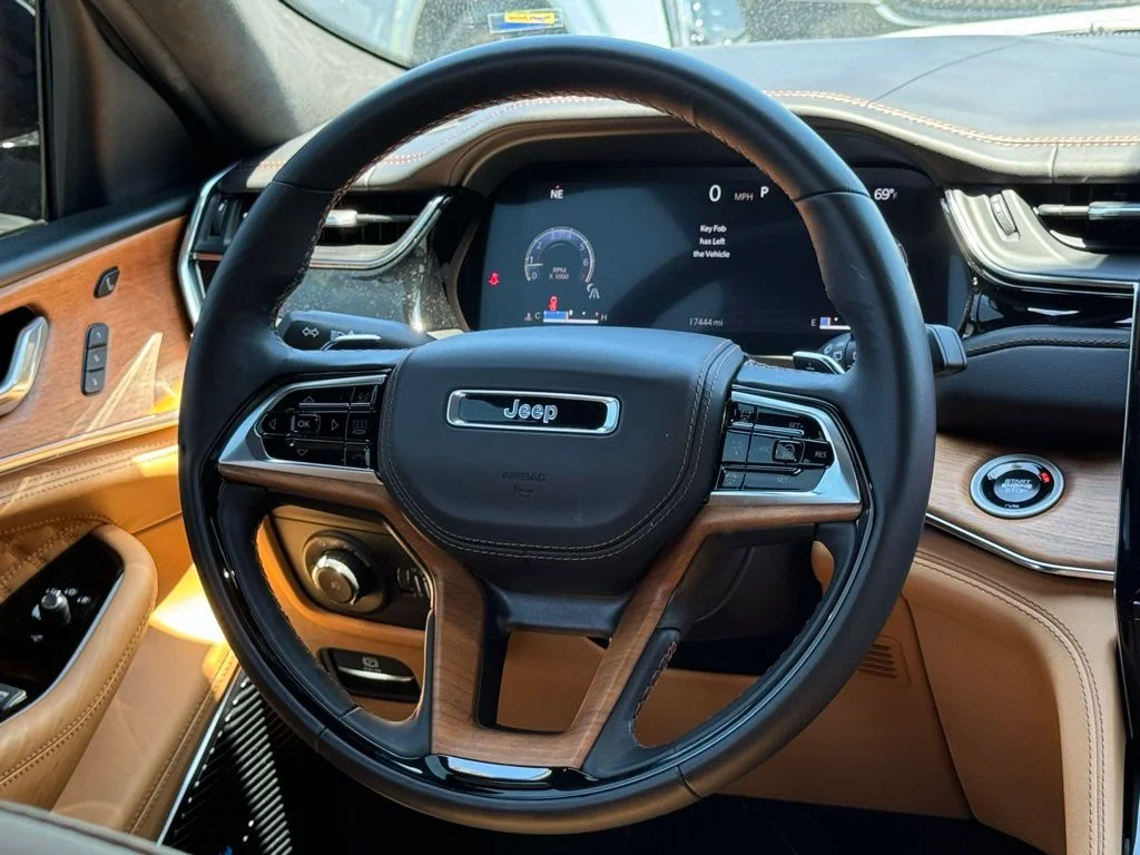 Used 2025 White Jeep Summit image 30