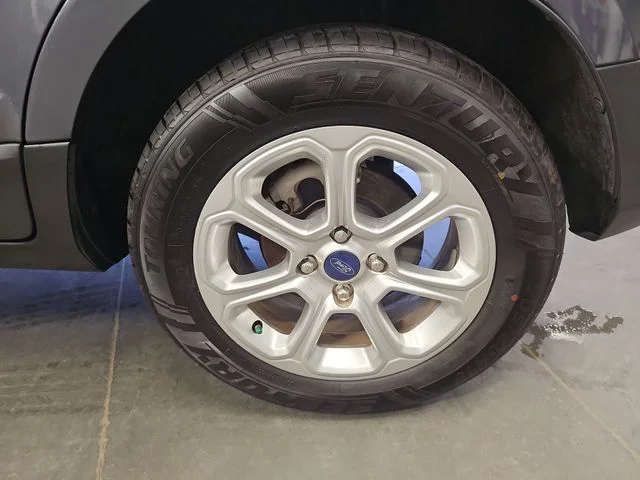 Used 2021 Gray Ford SE image 30