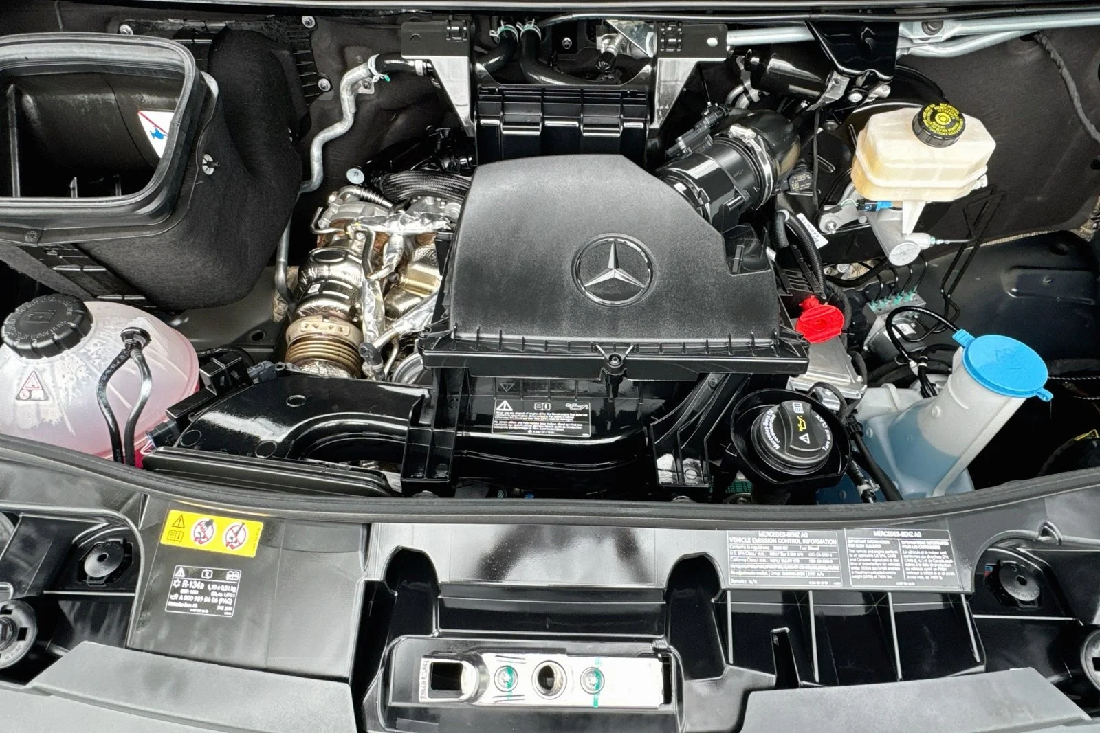 Used 2025 Obsidian Black Metallic Mercedes-Benz  image 26