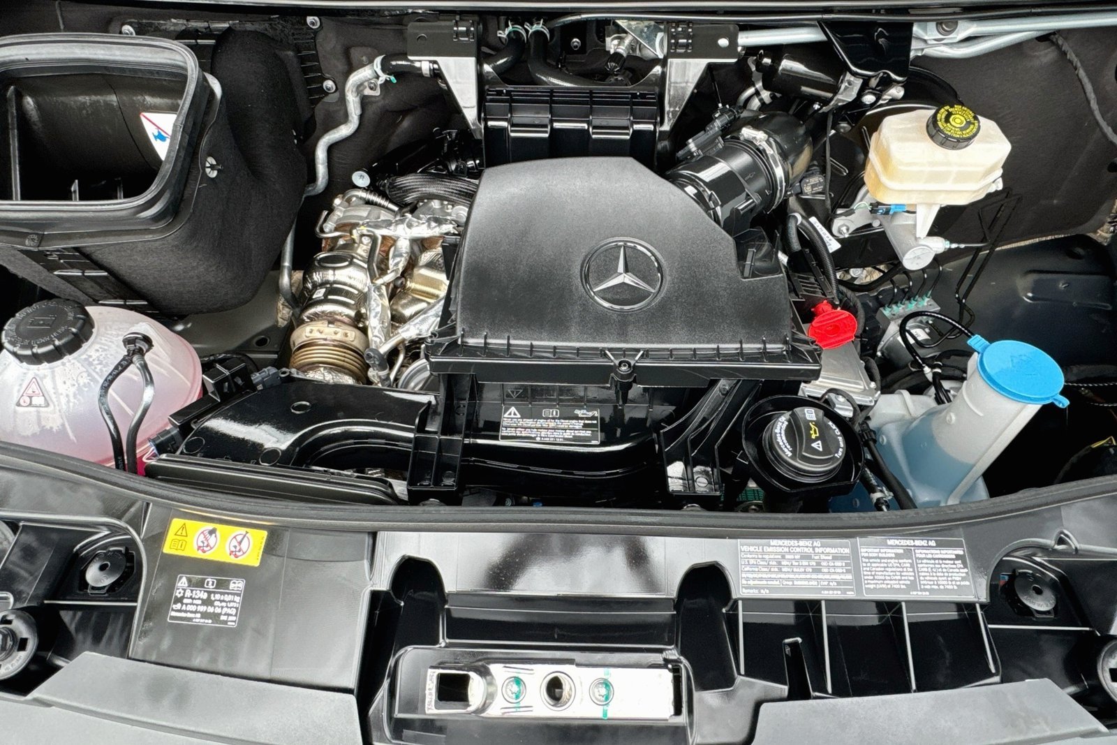 Used 2025 Obsidian Black Metallic Mercedes-Benz  image 26