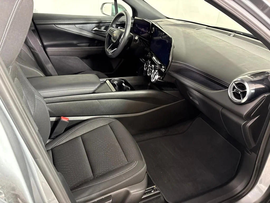Used 2025 Gray Chevrolet LT image 21