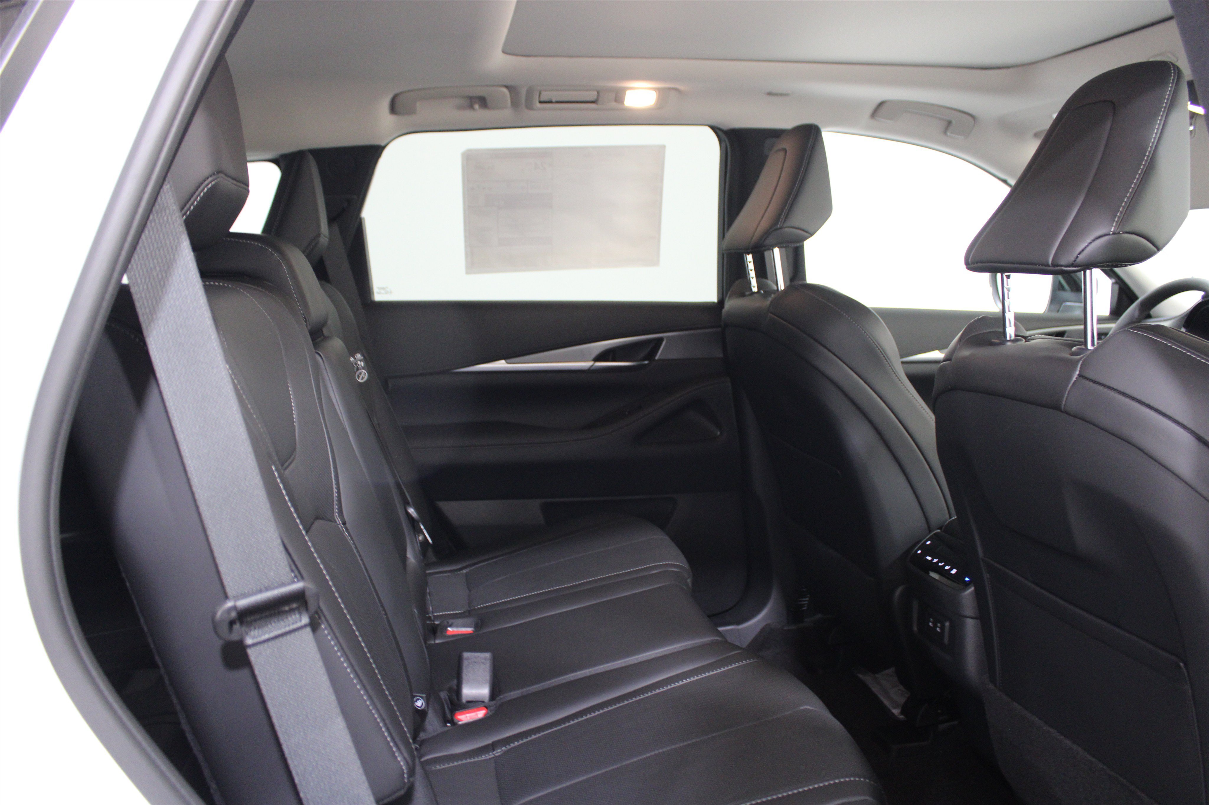 Used 2026 Radiant White INFINITI PURE image 26