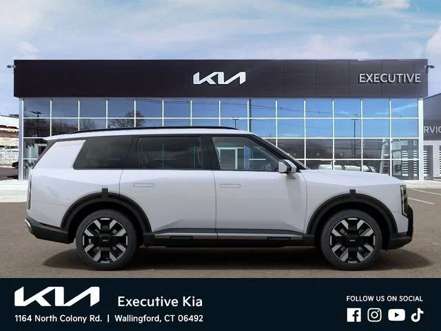 New 2027 White Kia S image 7