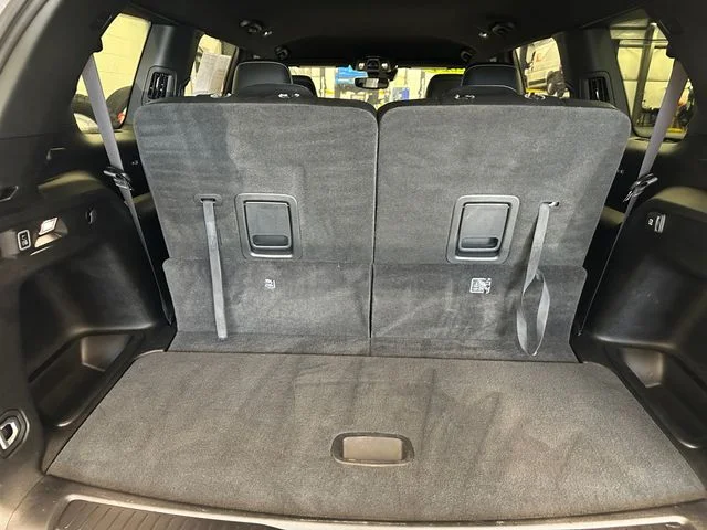 Used 2024 Silver Jeep Altitude image 17
