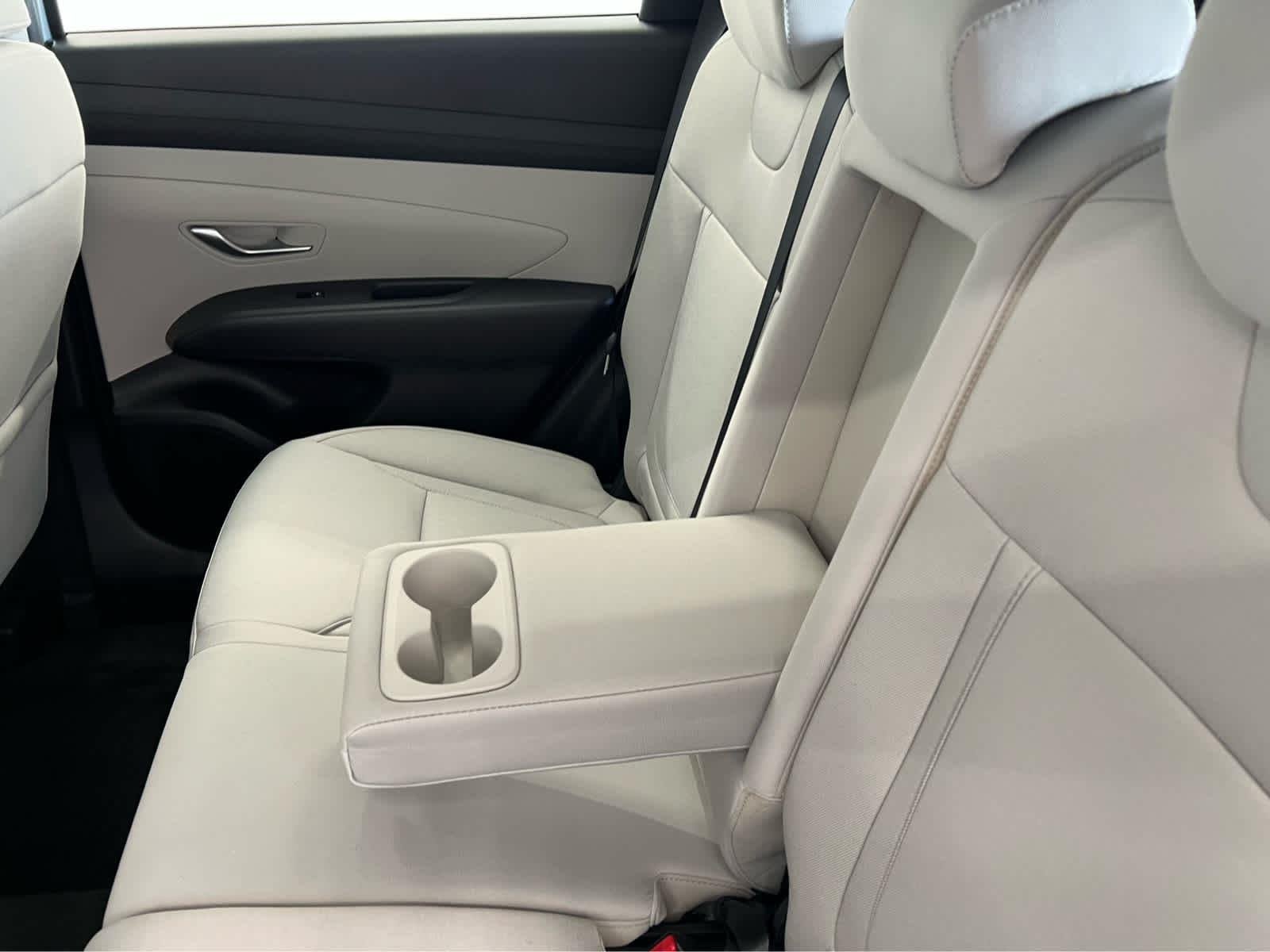 Used 2025 Shimmering Silver Hyundai SE image 29