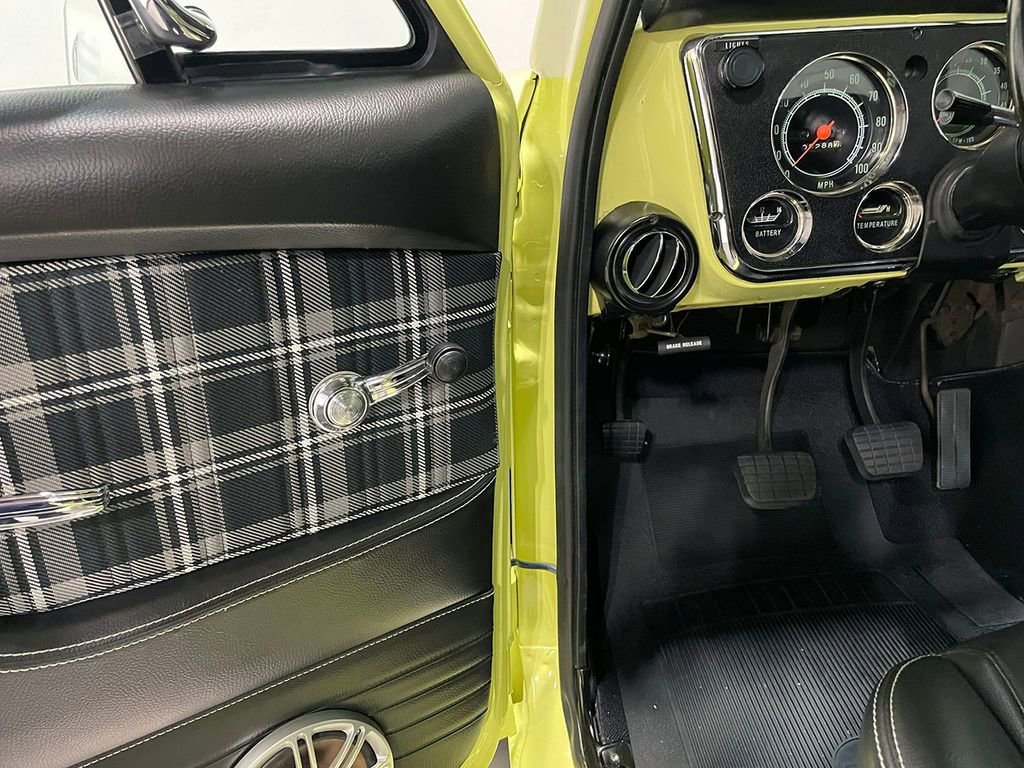 Used 1972 Yellow GMC  image 77